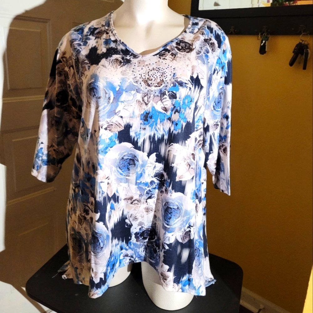Blue multi color shirt,2x, Sharkbite design
